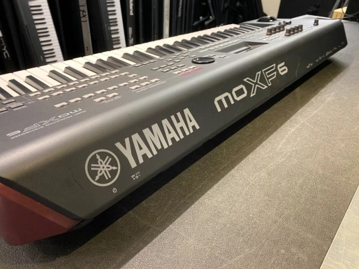 Yamaha - MOXF6 2